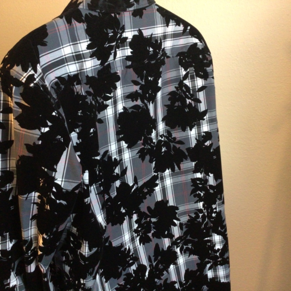 Shirt - Picture 4 of 7